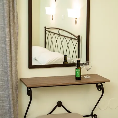 Konstantinos & 2 Nydri (Lefkada)