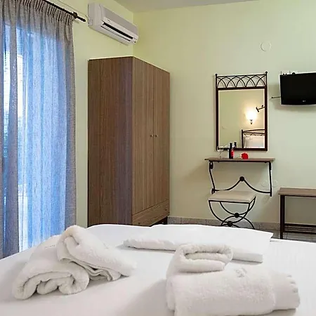 Apart Otel Konstantinos & 2 3*