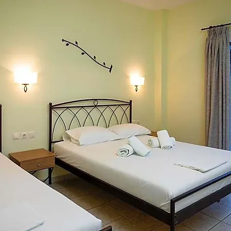 Konstantinos & 2 Apart Otel Nydri (Lefkada)