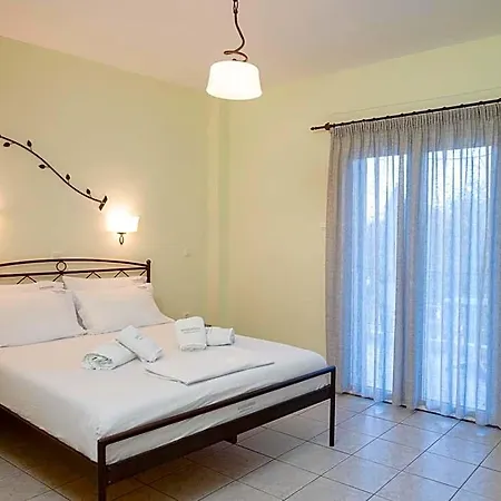 Konstantinos & 2 Apart Otel Nydri (Lefkada)