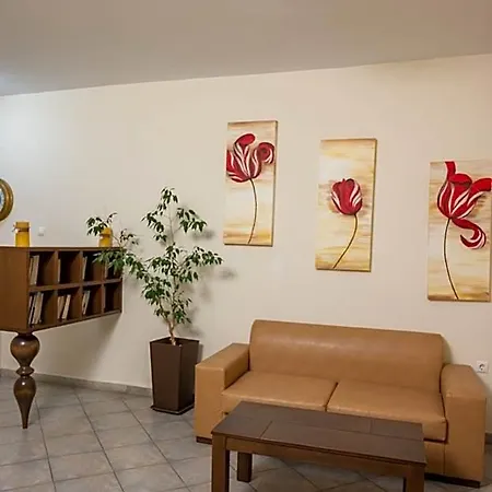 Konstantinos & 2 Apart Otel Nydri (Lefkada)